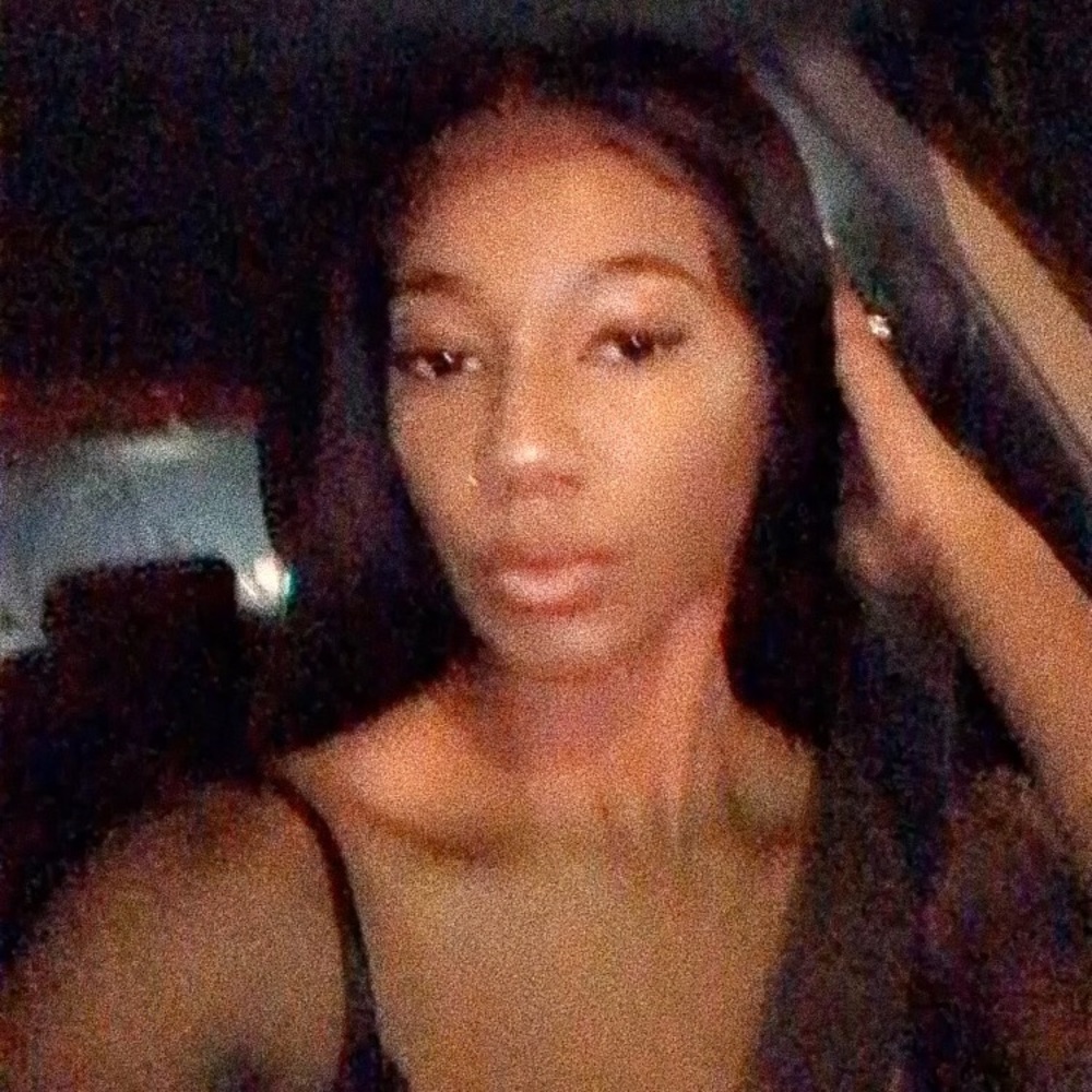 Meet your Posher, Munirah